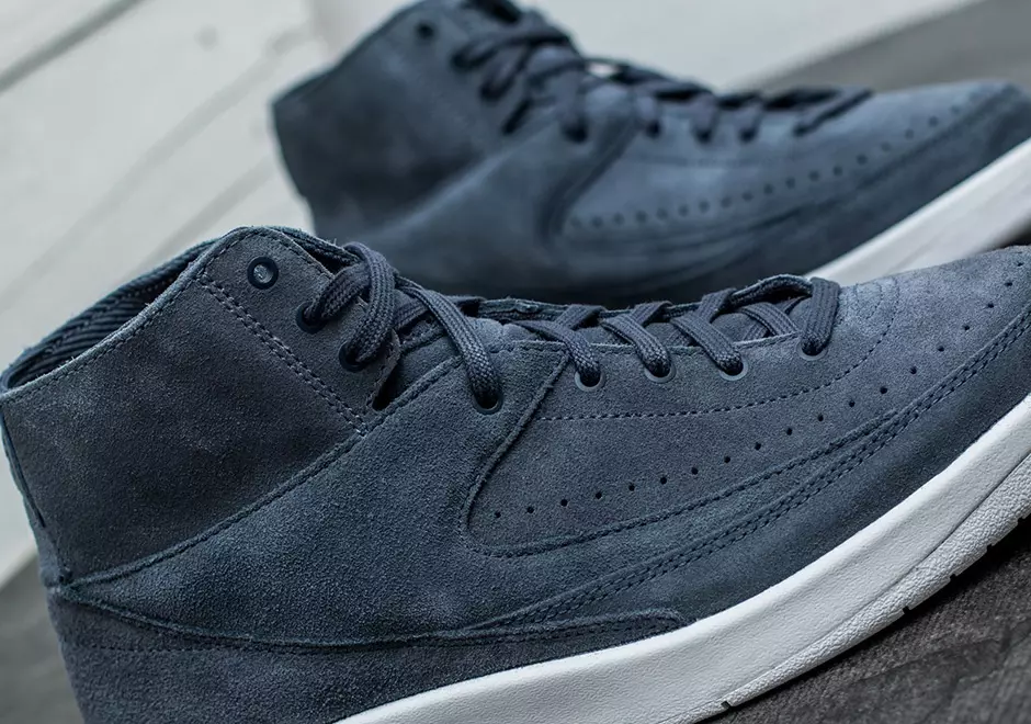 Air Jordan 2 Decon Donnerblau