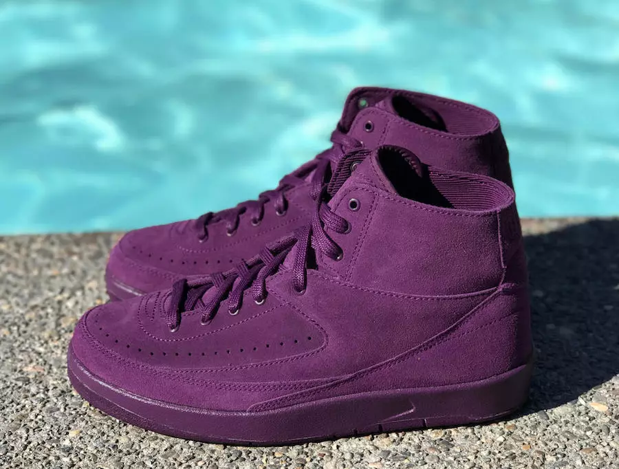 Air Jordan 2 Decon Bordeaux סטאָר ליסטינגס