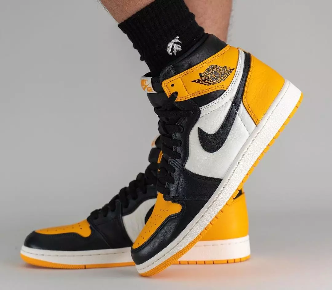 Air Jordan 1 Taxi kollane varvas 555088-711, väljalaskekuupäev jalgadel