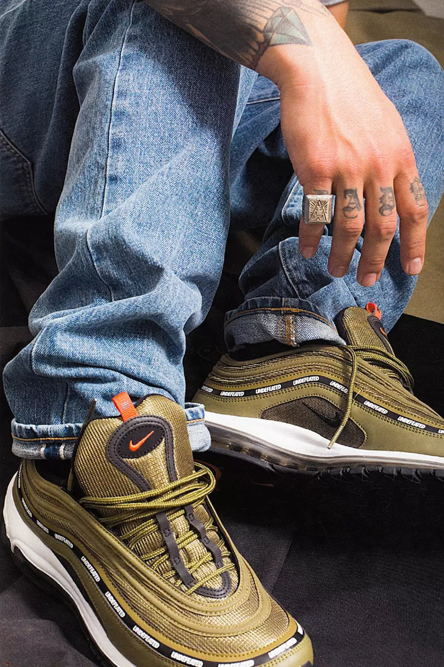 Jaqueta Invicta Nike Air Max 97 Olive Flight