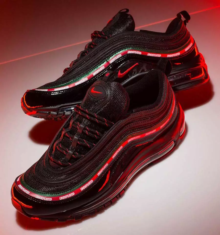 Koleksioni i pamposhtur i këpucëve të veshjeve Nike Air Max 97