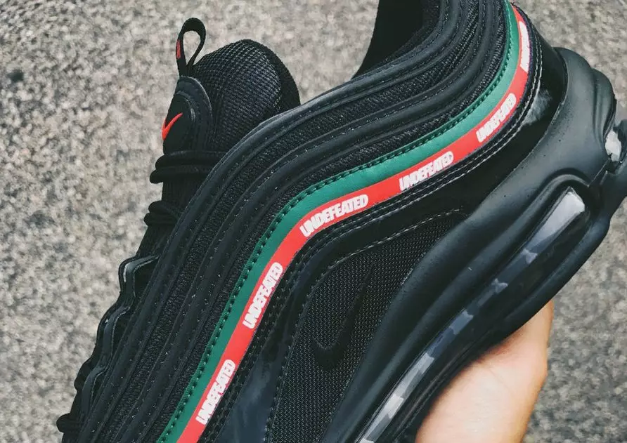 Kolekcija Undefeated x Nike Air Max 97 uključuje tri boje