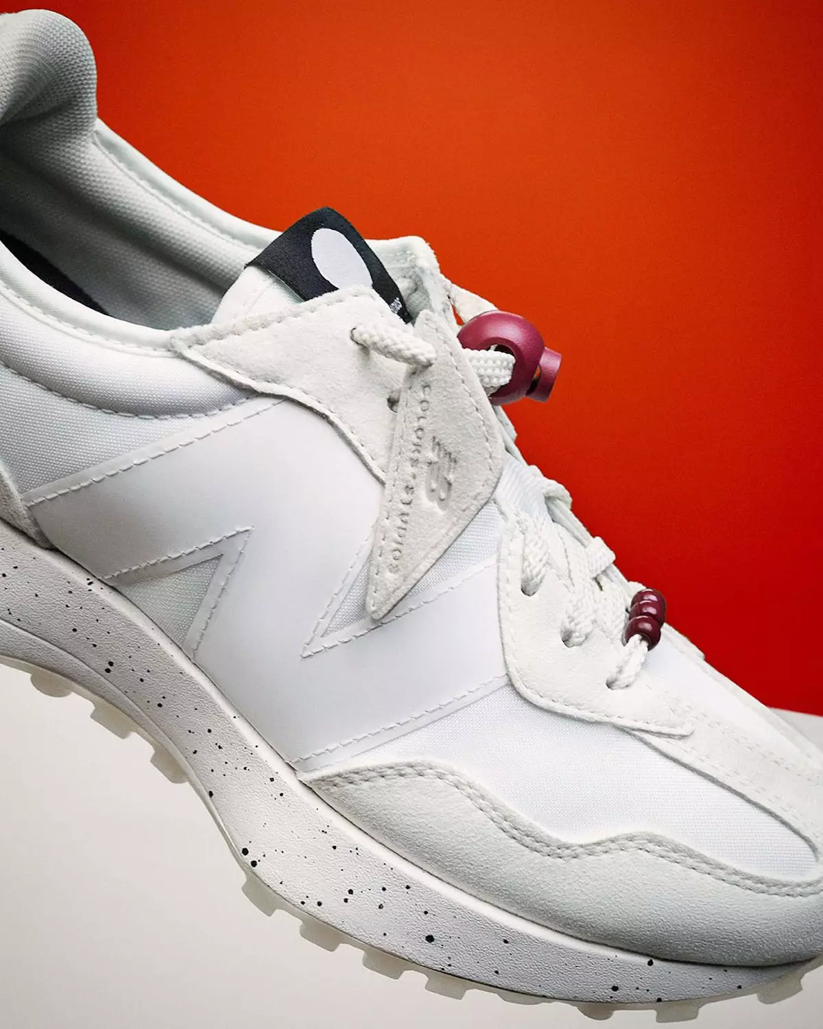 COLORSxSTUDIOS New Balance 327 Crema Data di rilascio