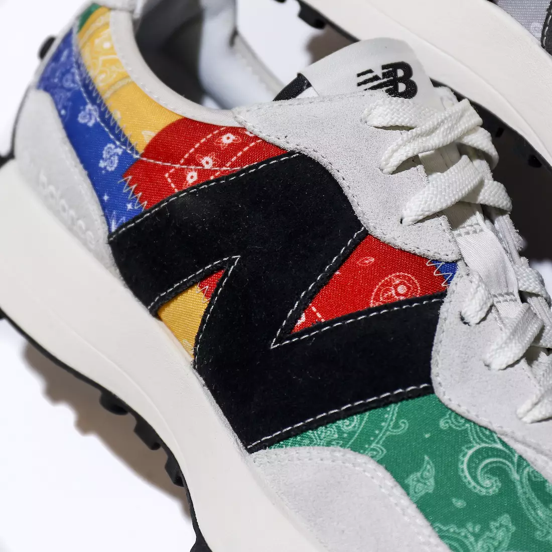 Shoe Palace New Balance 327 Unity Patchwork Bandana Útgáfudagur