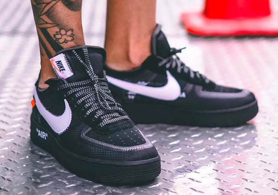 Umazano bele Nike Air Force 1 Low Black Datum izdaje