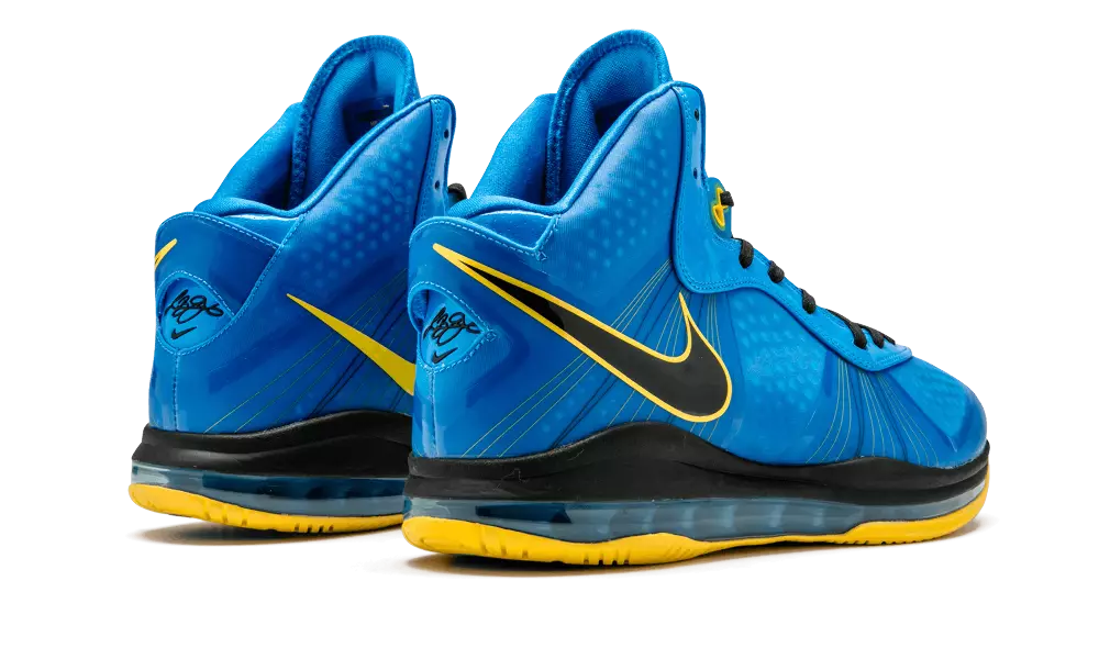 Rombongan Nike LeBron 8