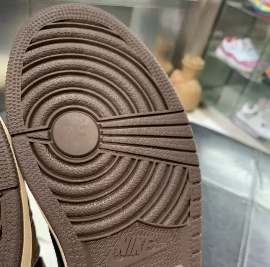 Travis Scott Aeir Jordan 1 Íseal Dorcha Mocha CQ4277-001 Praghsáil Dáta Eisiúna