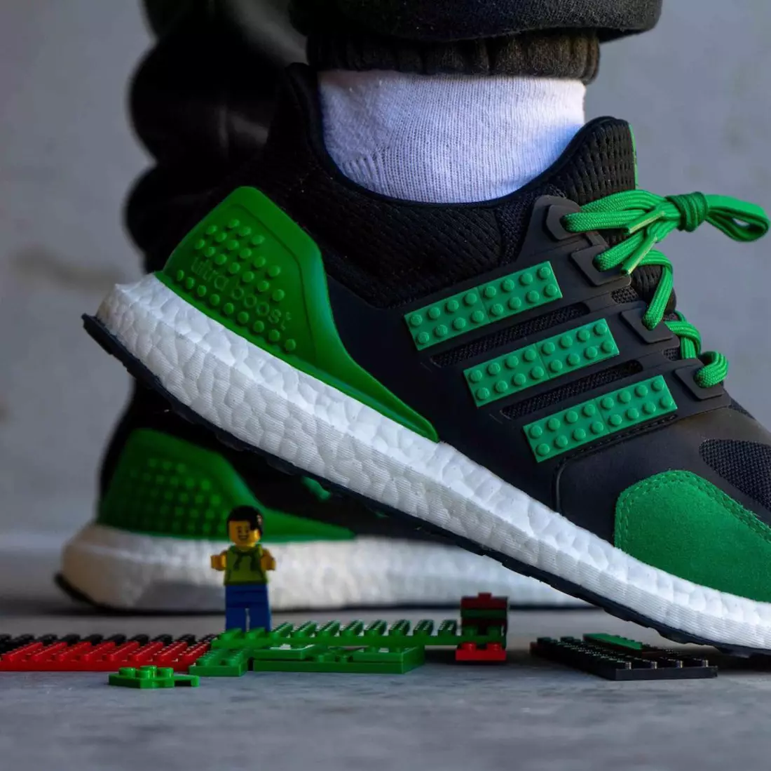 Ημερομηνία κυκλοφορίας LEGO adidas Ultra Boost Black Green