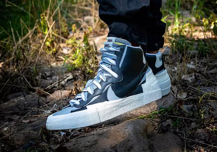 Sacai Nike Blazer Mid Black Grey White BV0062-002 تاریخ انتشار On-Feet