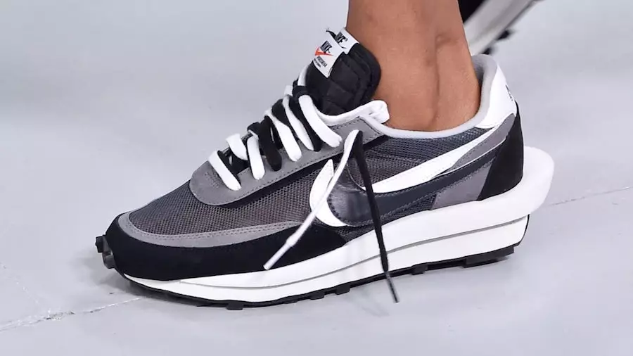 Sacai Nike Hybrid Waffle Daybreak LDV שחור