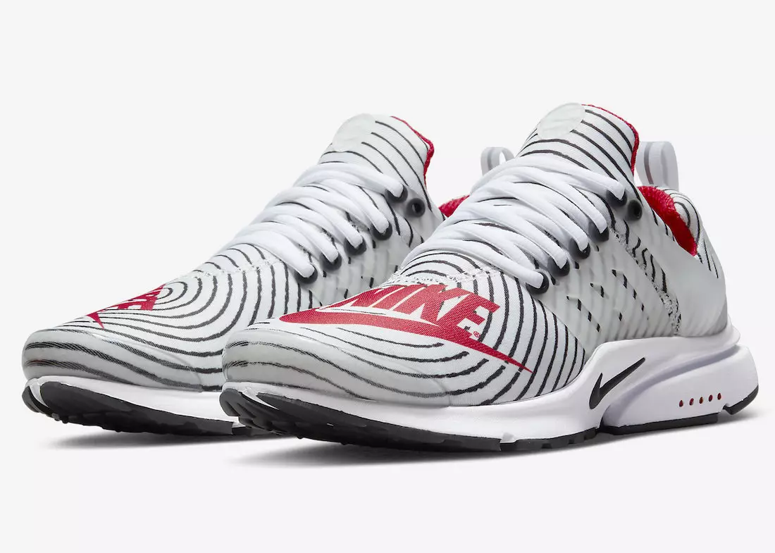 Nike Air Presto päällystetty raidatulla kuviolla, jossa on rohkea brändäys