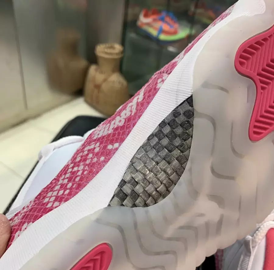 Air Jordan 11 Low Pink Snake White Shalqi i zi AH7860-106 Data e publikimit