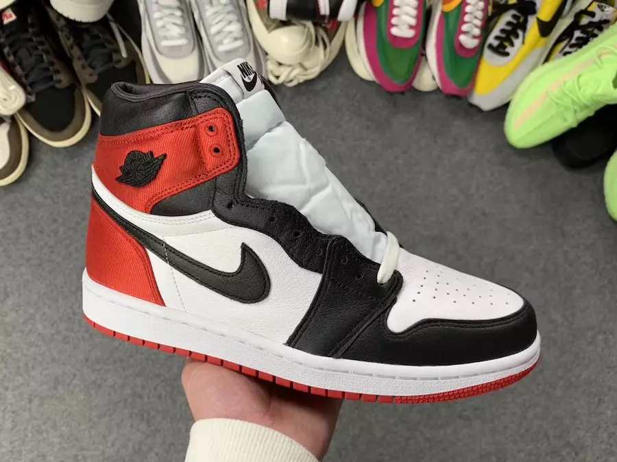 Air Jordan 1 Womens Satin Black Toe CD0461-016 Išleidimo data