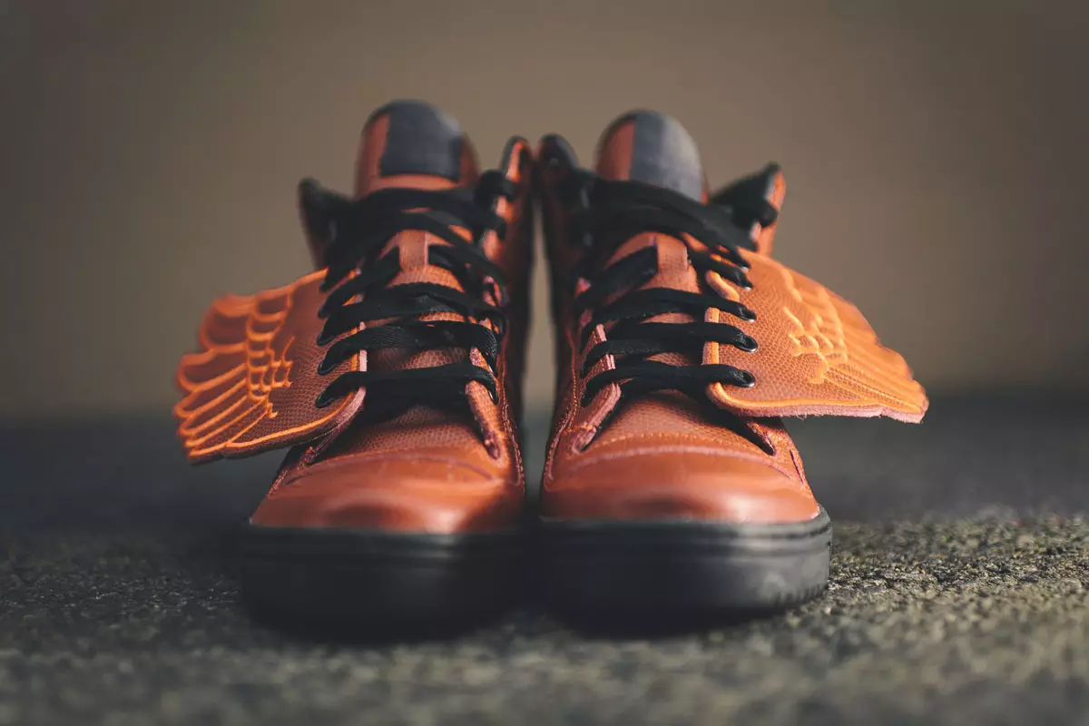 Jeremy Scott x adidas JS Wings ဘတ်စကတ်ဘော