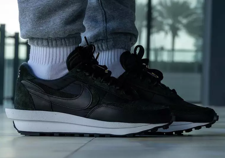 sacai Nike LDWaffle Black Nylon BV0073-002 Fecha de lanzamiento On-Feet