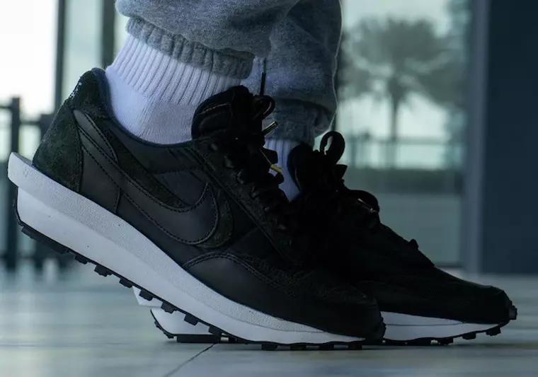 sacai Nike LDWaffle Black Nylon BV0073-002 Fecha de lanzamiento On-Feet