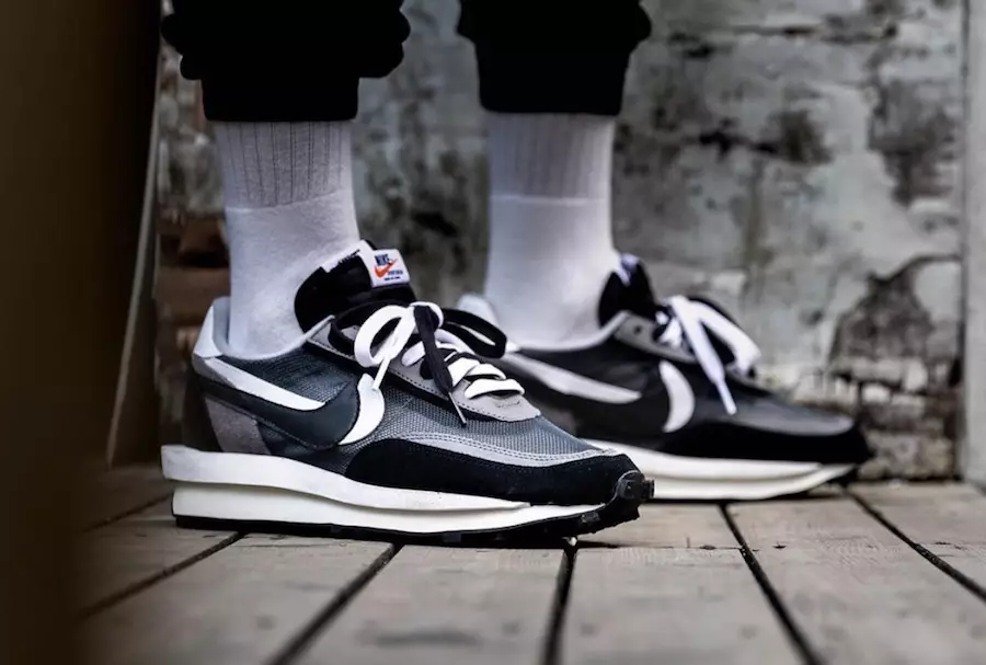 איך Sacai x Nike LDWaffle נכנס