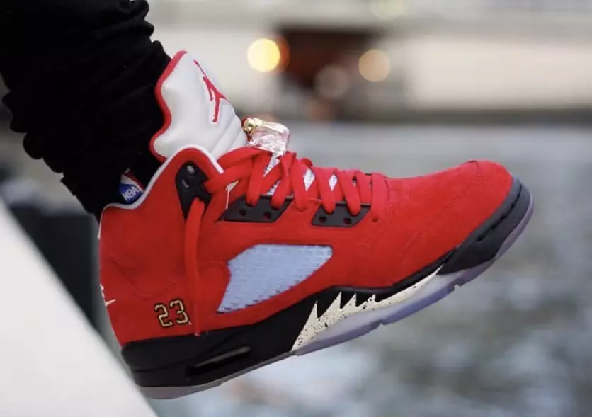 Trophy Room Air Jordan 5 Донишгоҳи Red On-Foot