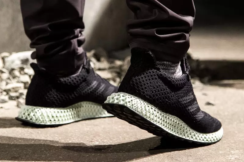 adidas FutureCraft 4D në këmbë