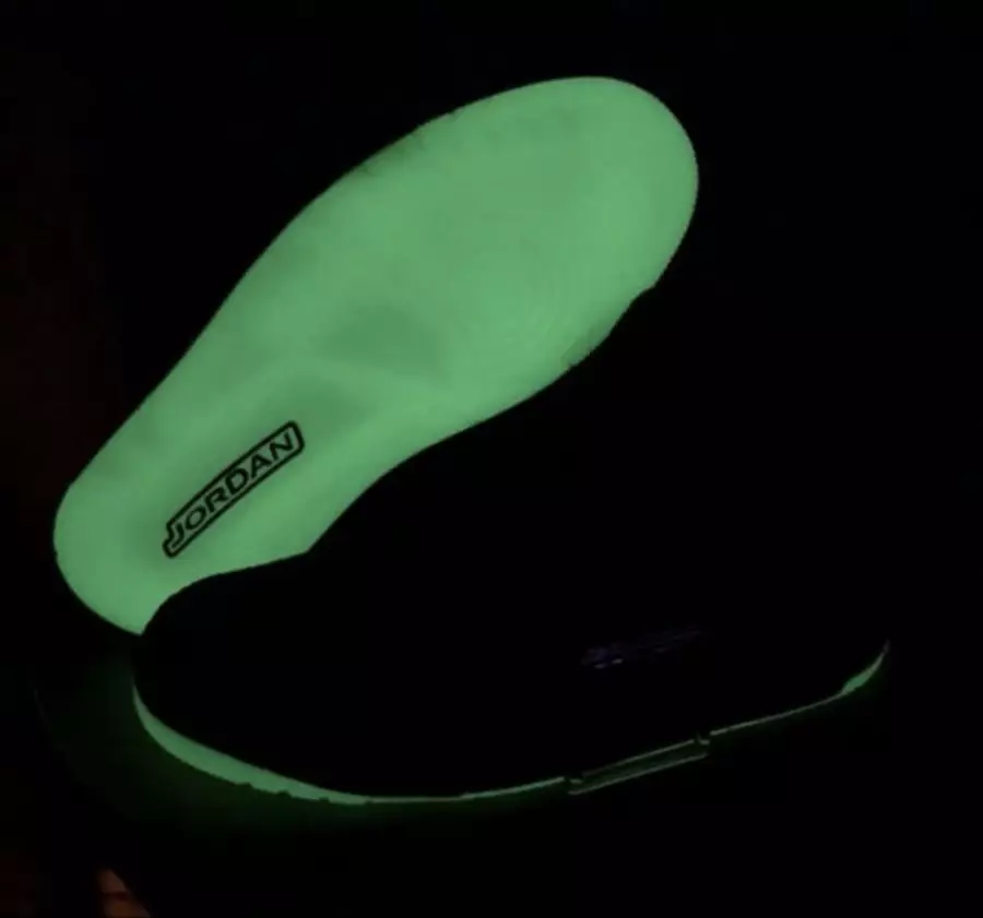 Air Jordan 3 Flyknit Svart antrasitt Glow in the Dark