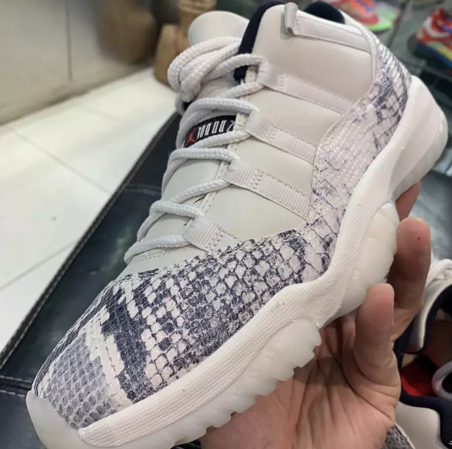 Air Jordan 11 Low Light Bone Snakeskin CD6846-002 Data lansării