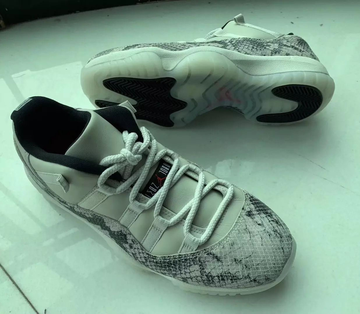 Air Jordan 11 Low Snakeskin Light Bone CD6846-002 Дата на издаване Цени