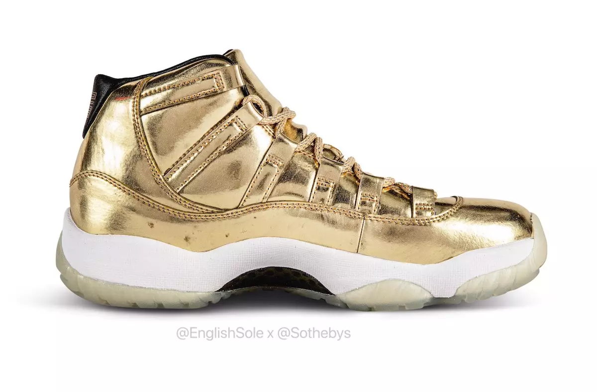 Usher Air Jordan 11 Oro Muestra