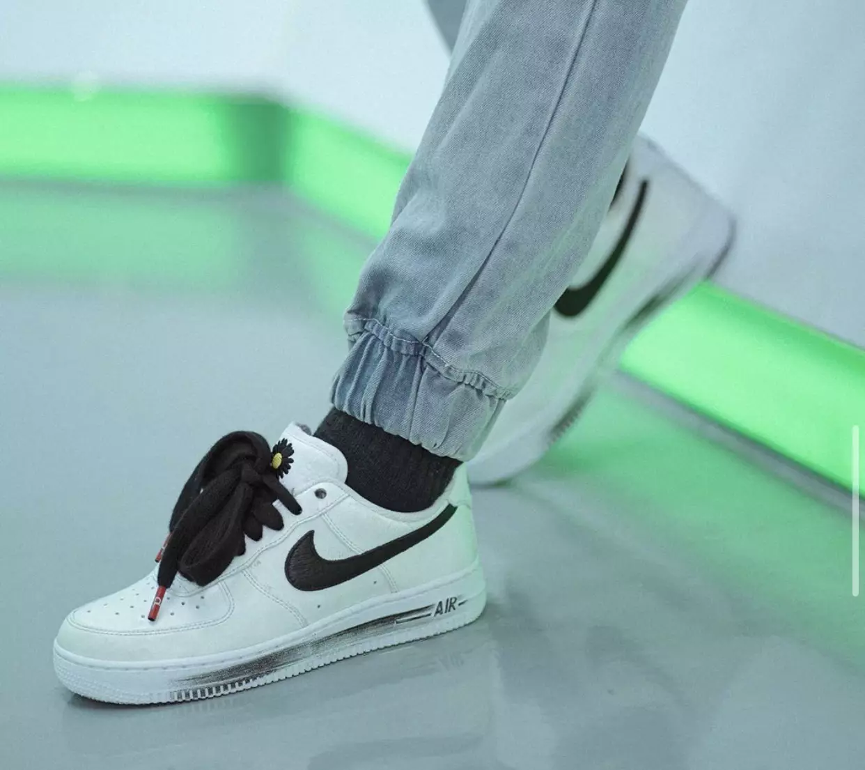 تاریخ انتشار PEACEMINUSONE Nike Air Force 1 White DD3223-100 On-Feet