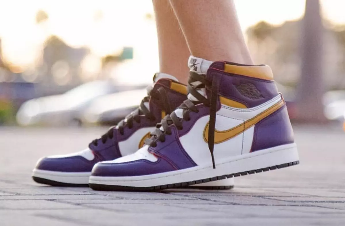 Nike SB Air Jordan 1 Lakers Court Purple Sail University Gold Black CD6578-507 Data tal-Ħruġ