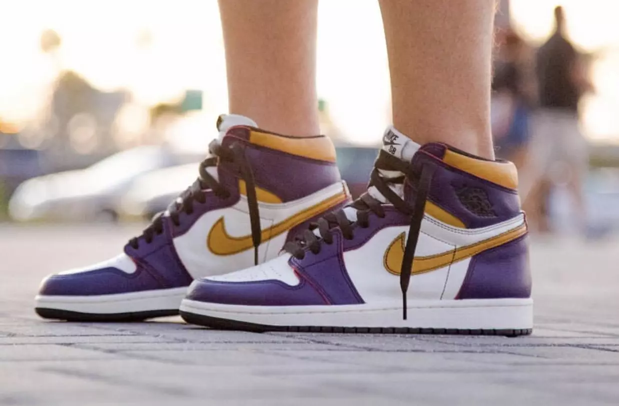 Nike SB Air Jordan 1 Lakers Court Purple Sail University Gold Black CD6578-507 Data premiery