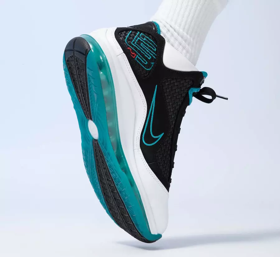 Nike LeBron 7 Red Carpet Retro CU5133-100 2019 Гарсан огноо Хөл дээр