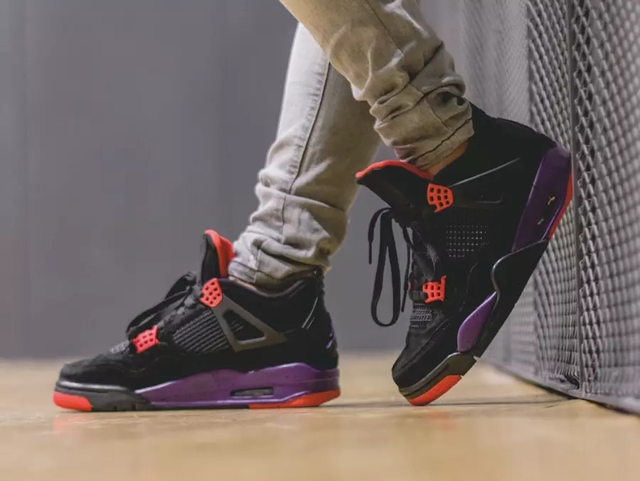 Air Jordan 4 Raptors On-Fot