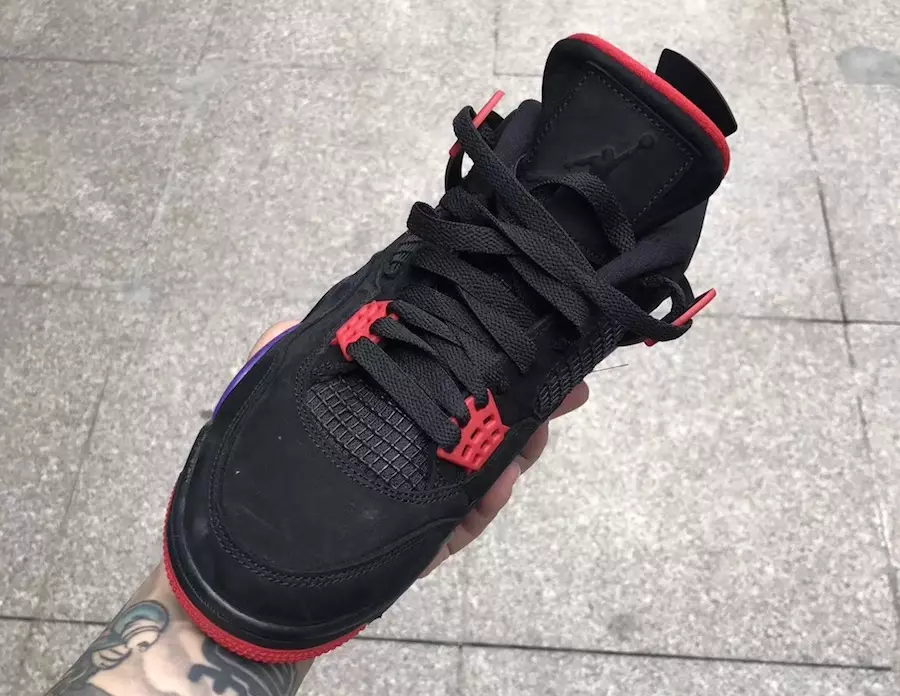 Air Jordan 4 Raptors retrô