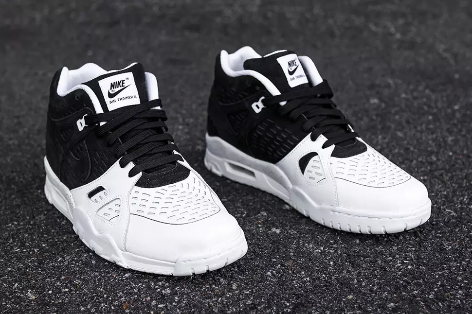 Чорна-белыя красоўкі Nike Air Trainer 3 LE