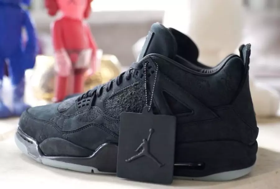 DJ Khaled KAWS Air Jordan 4 Arkadaş Ailesi