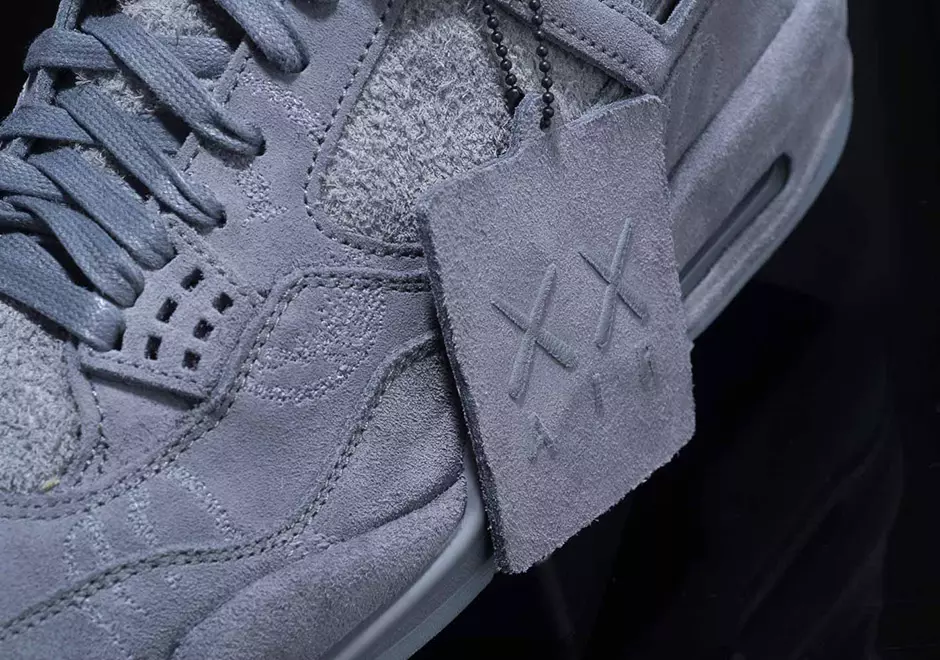 Jordan 4 KAWS