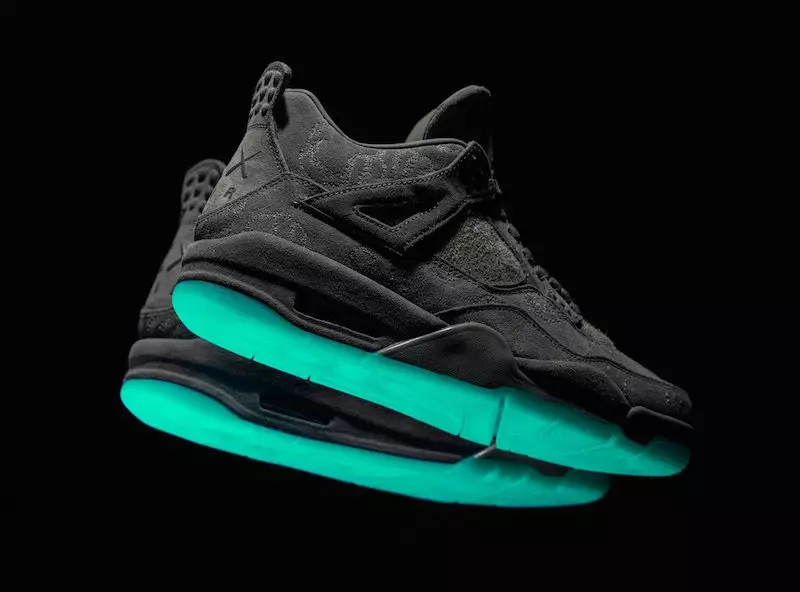 Air Jordan 4 KAWS Cool Grey Glow 930155-003