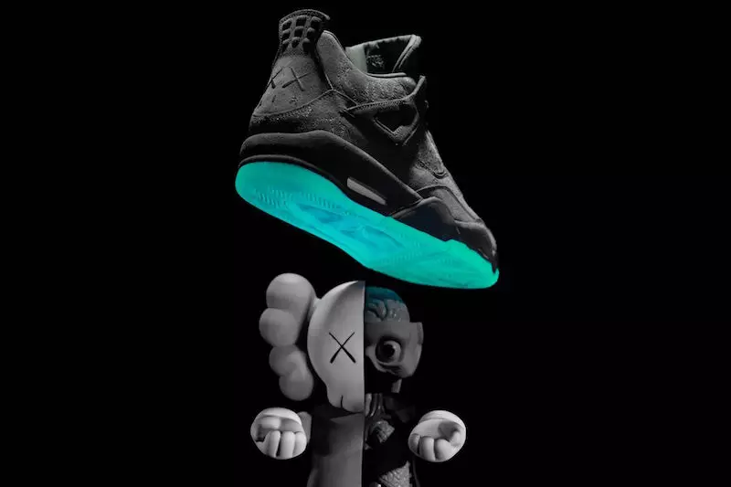 Air Jordan 4 KAWS Cool Gris Lueur 930155-003