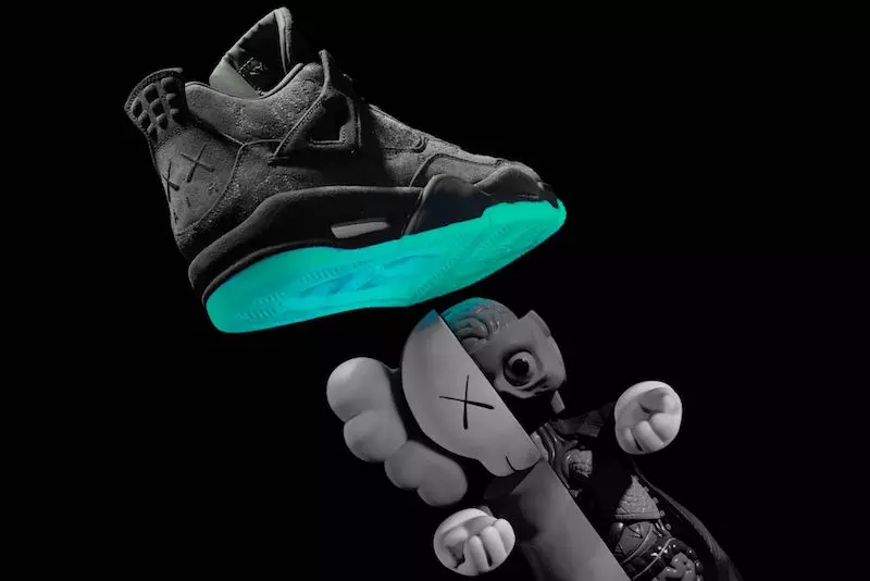 Aer Jordan 4 KAWS Cool Grey Glow 930155-003