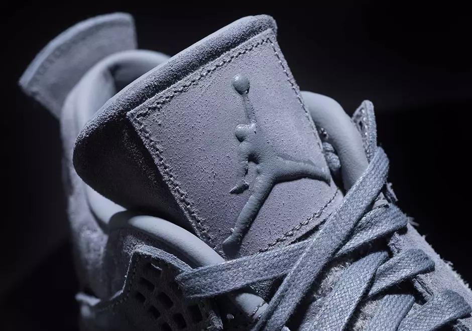 Jordanas 4 KAWS