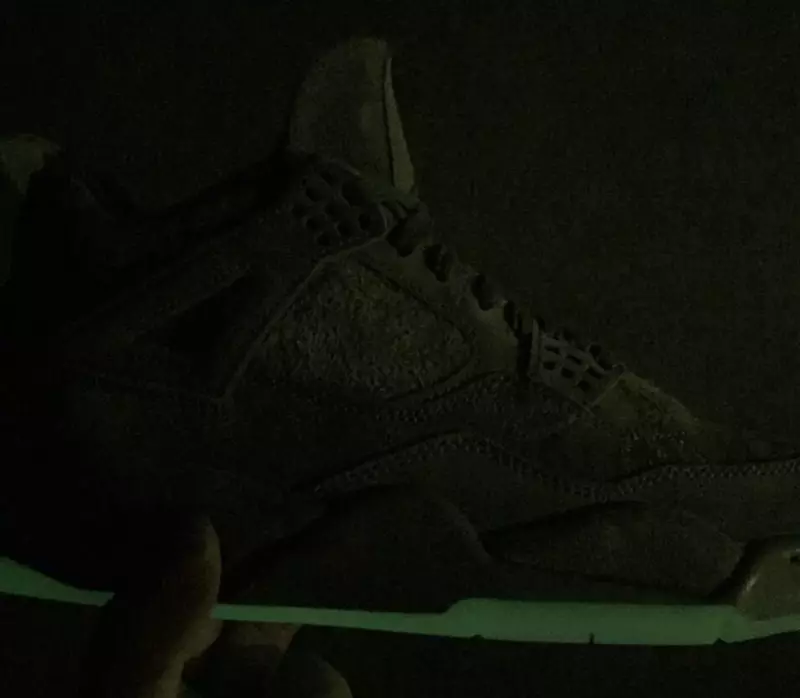 KAWS Jordan 4 pelēka zamšāda