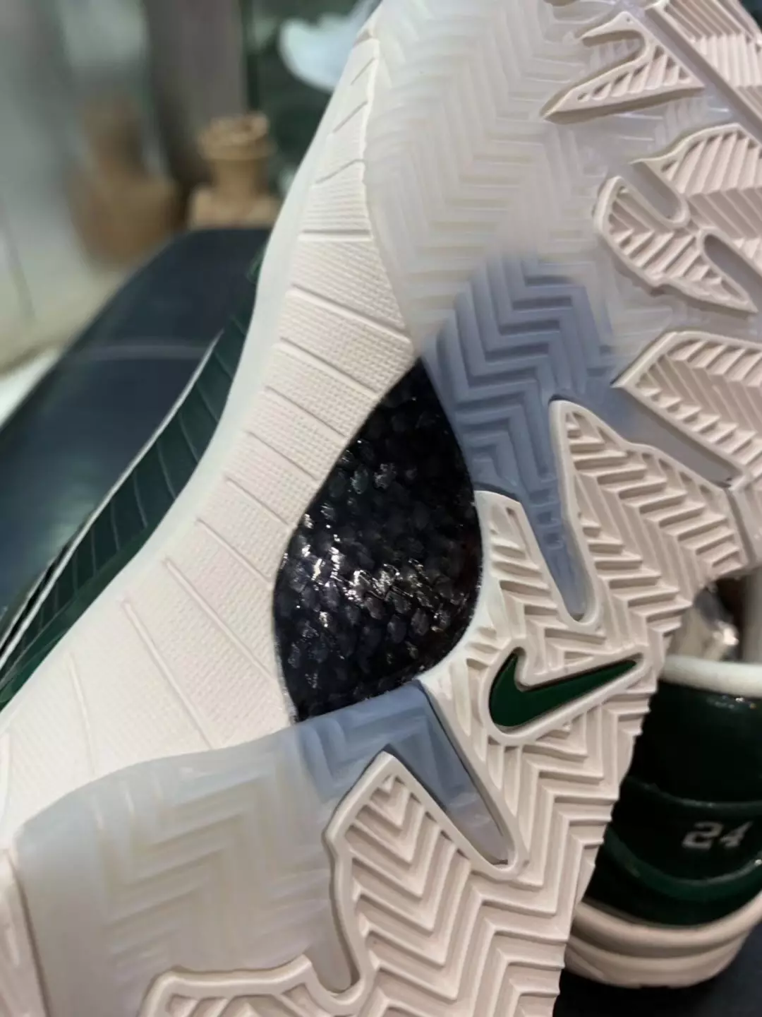 Nike Kobe 4 Protro Fir Green CQ3869-301 הבלתי מנוצח תאריך שחרור