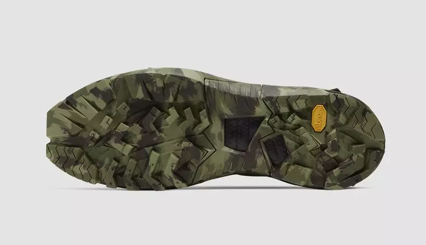 Санаи нашри Nike MMW Free TR 3 Camo