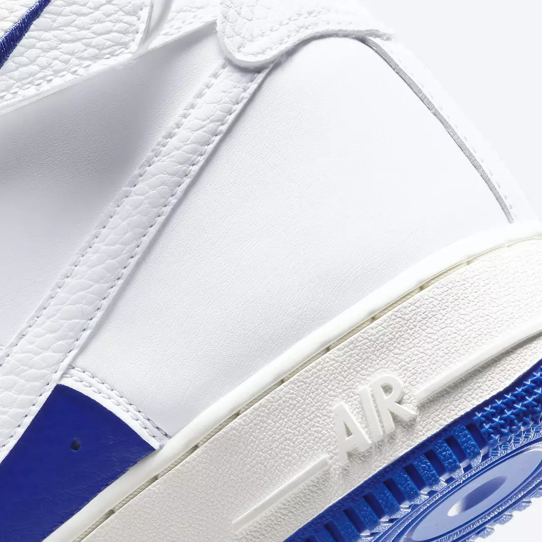 NBA Nike Air Force 1 High White Hyper Royal DC8870-100 Megjelenési dátum