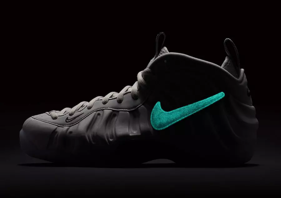 Oficiální fotografie Nike Air Foamposite Pro „All-Star“.