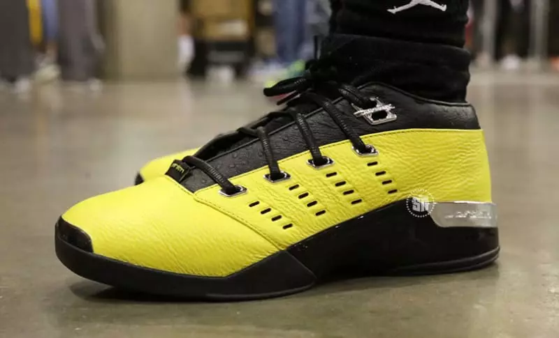 Кроссовки SoleFly Air Jordan 17 Low Lightning AJ7321-003