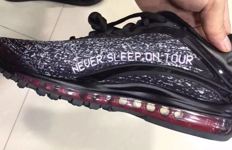 حذاء Skepta x Nike Air Max Deluxe AQ9945-001