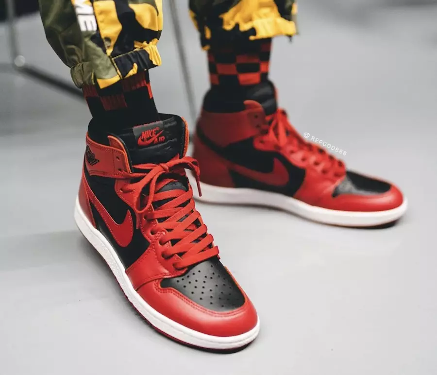 Air Jordan 1 Hi 85 Varsity Red Reverse Bred BQ4422-600 Шығарылған Күні Аяқтағы