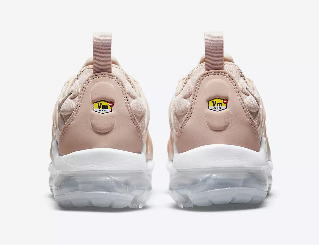 تاريخ إصدار Nike Air VaporMax Plus Pink DM8327-600