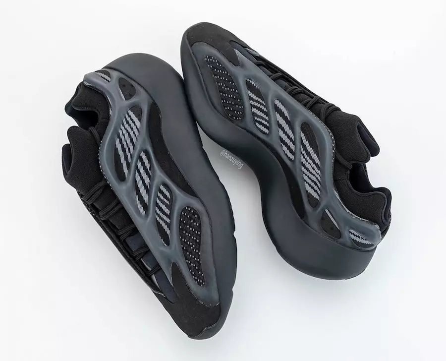Adidas Yeezy 700 V3 Black H67799 Julkaisupäivä